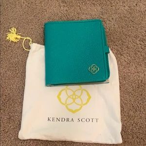 Kendra Scott travel jewelry case